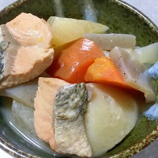 大根と鮭の煮物